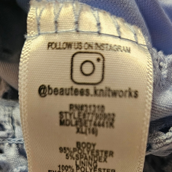 Knit Works Girls Blue Short Sleeve Cropped Floral Cut Out Top Size XL 16 - Picture 5 of 10